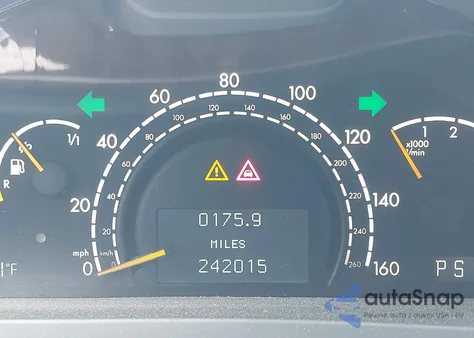 2000 Mercedes-Benz S 500 z USA, uszkodzony, nr VIN WDBNG75JXYA063137